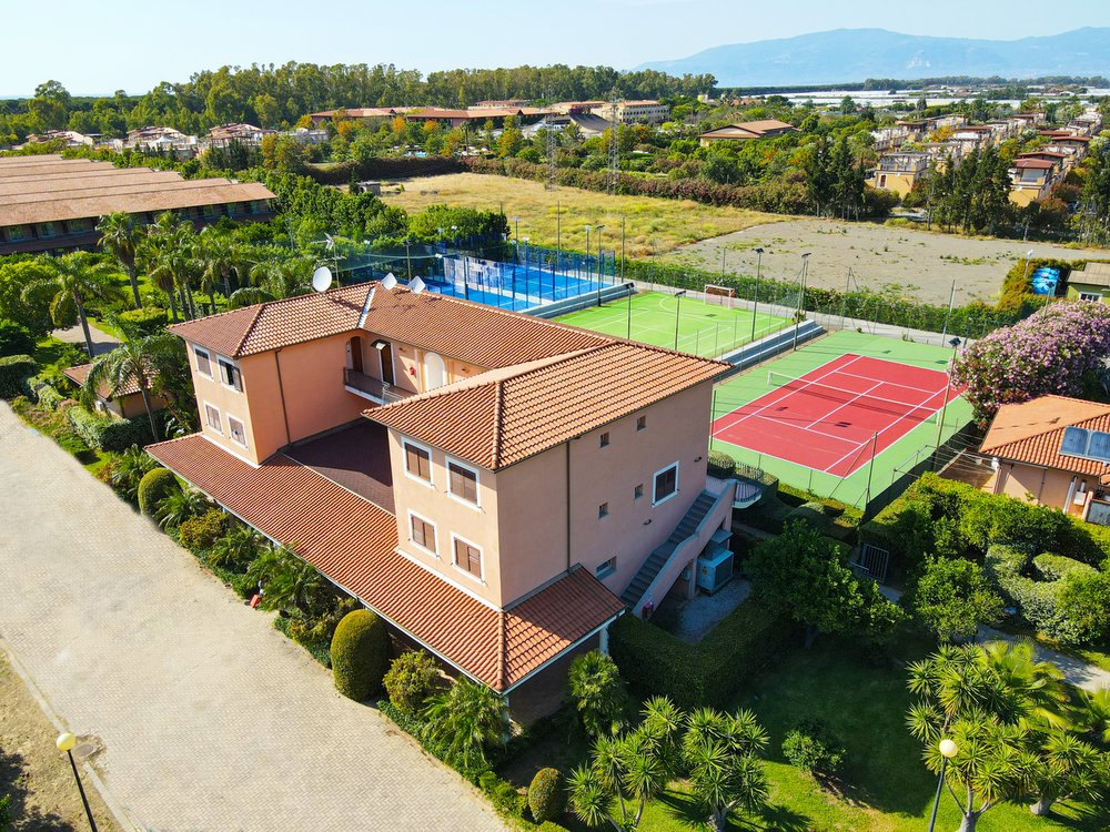 Futura Club La Praya - Speciale Giugno